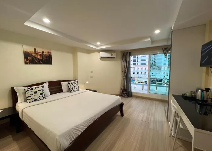 V Check Sukhumvit 22 Отель Бангкок