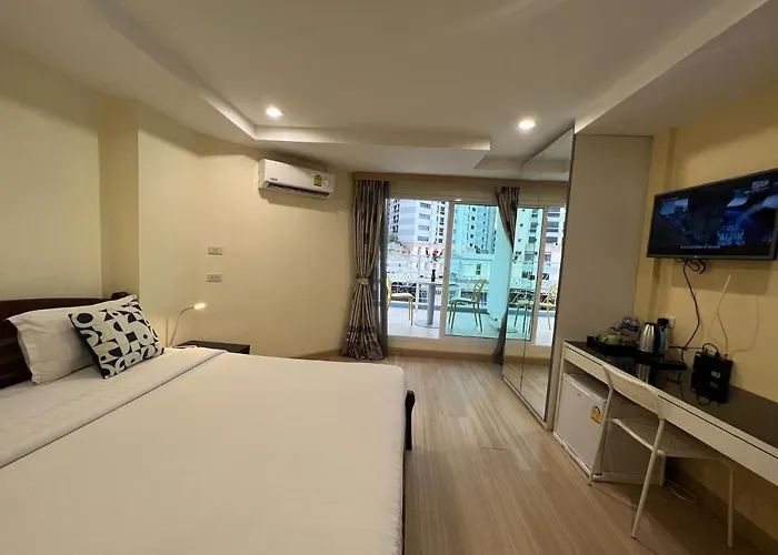 V Check Sukhumvit 22 3*