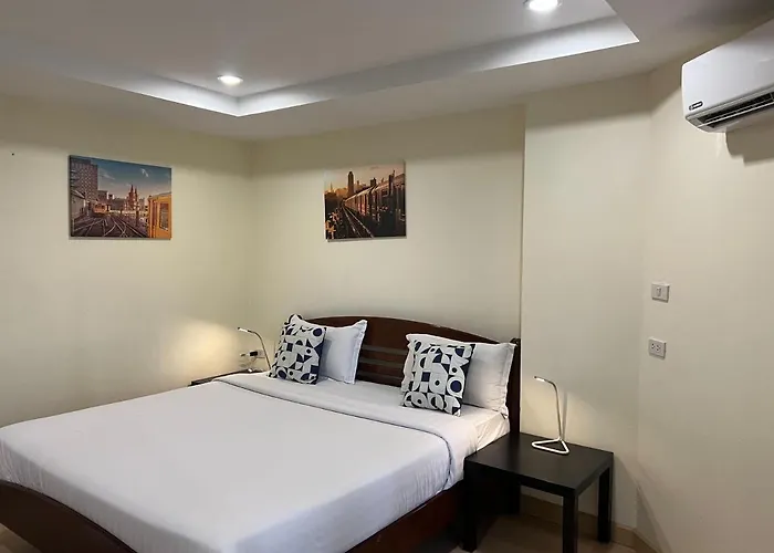 V Check Sukhumvit 22 3*