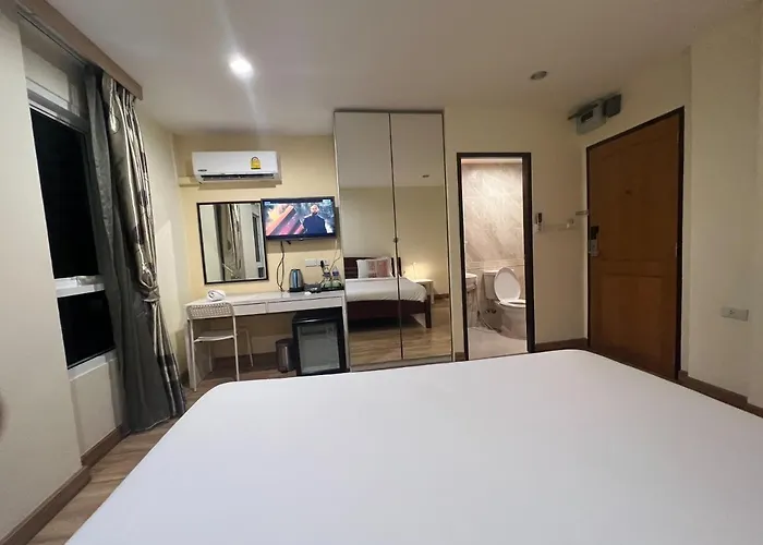 V Check Sukhumvit 22 Hotel 3*