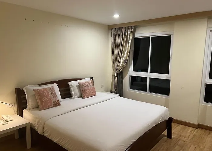 V Check Sukhumvit 22 Отель Бангкок