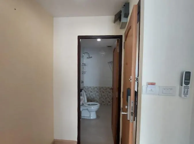 V Check Sukhumvit 22 Отель 3*