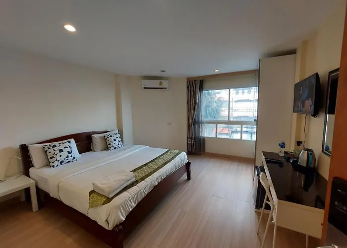 V Check Sukhumvit 22 3* Бангкок