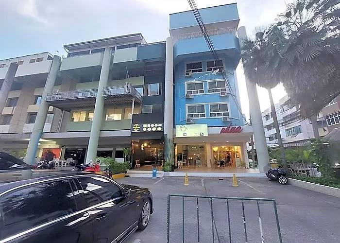 Отель V Check Sukhumvit 22 Бангкок