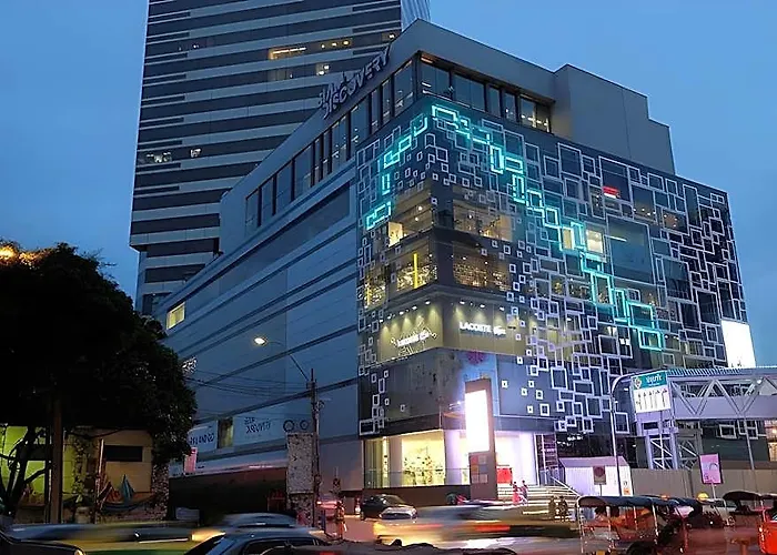 V Check Sukhumvit 22 Отель Бангкок