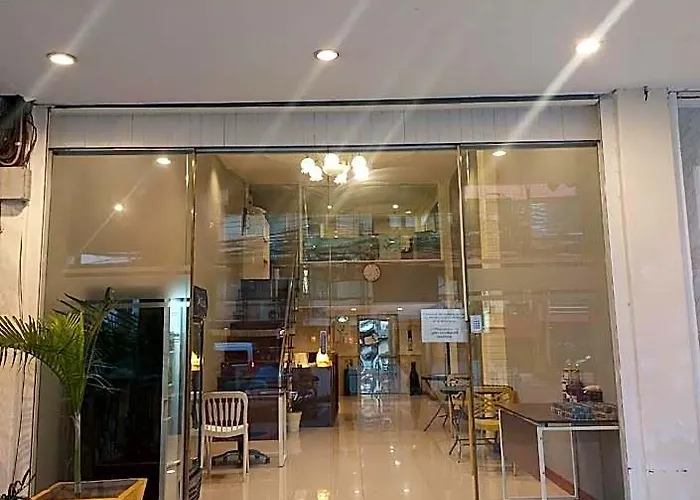 V Check Sukhumvit 22 Hotel 3*