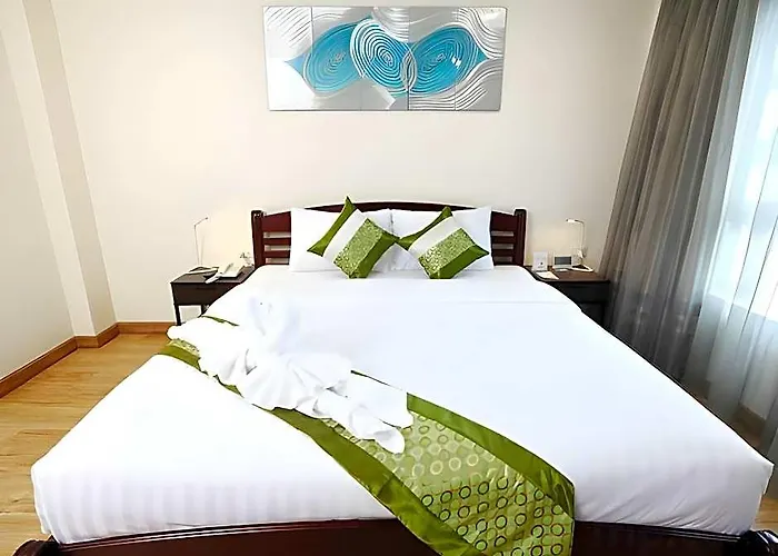 V Check Sukhumvit 22 3* Бангкок