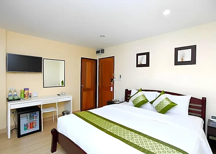V Check Sukhumvit 22 3*